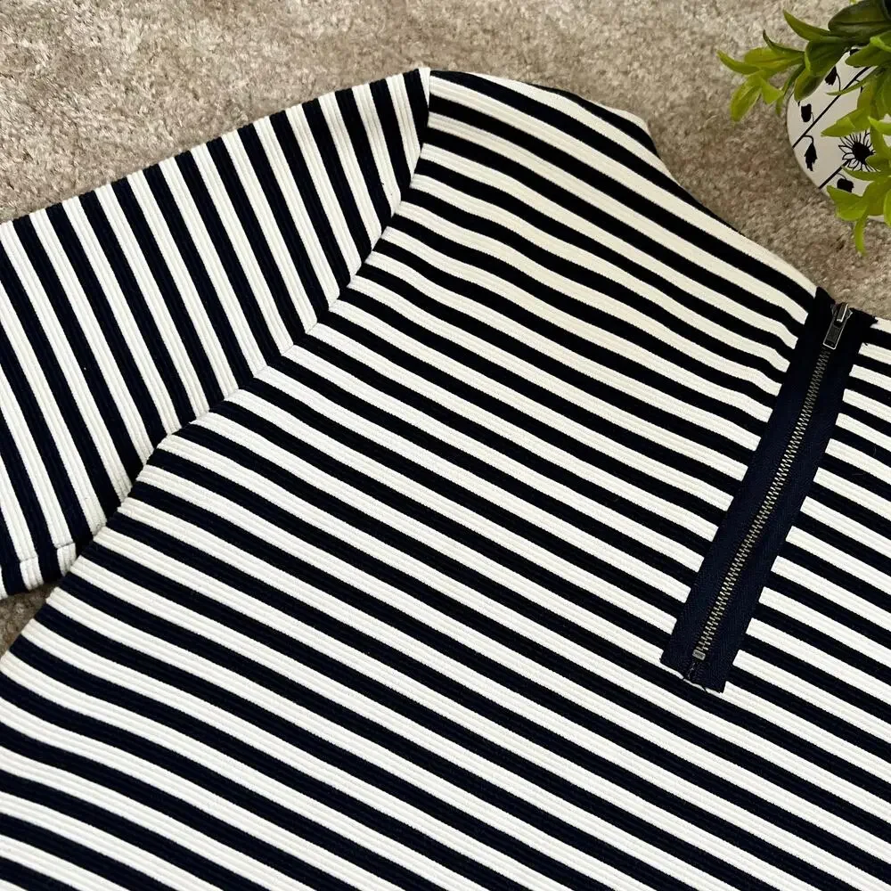 Madewell Navy Blue & Off-White Striped 3/4 Sleeve Textured Top Size: Medium